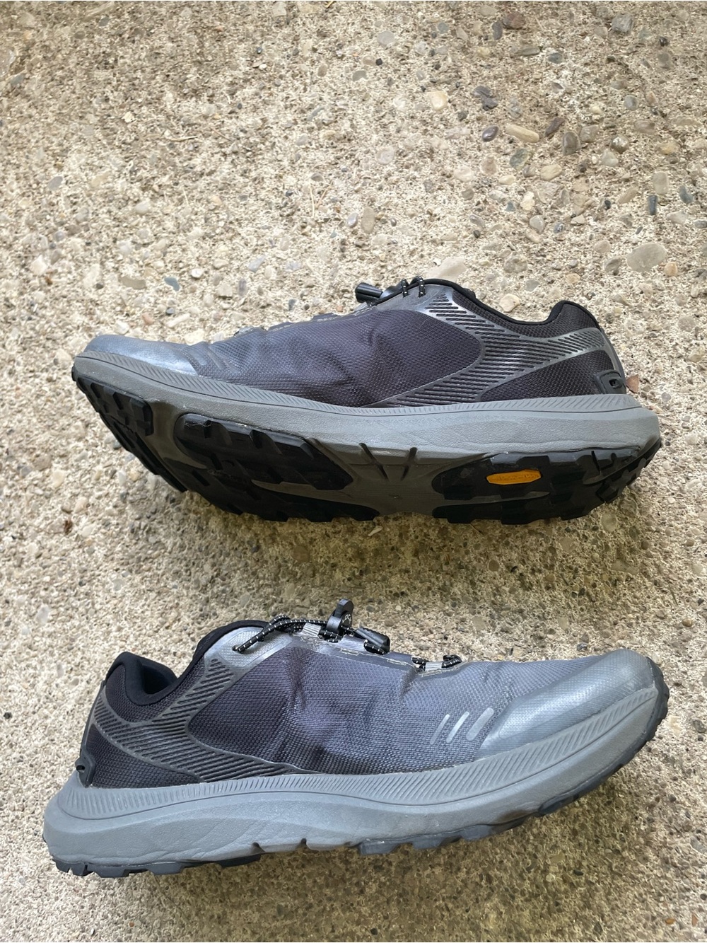 Topo Athletic MT-5 Men's GrayTrail Running Shoes Size 11 Vibram Grip